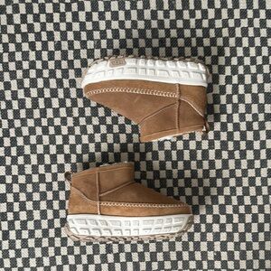 Ugg venture daze ultra mini boot